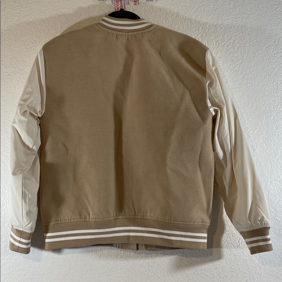 ABERCROMBIE KIDS Tan and White Jacket Front Pockets Size 15/16 - Picture 5 of 9